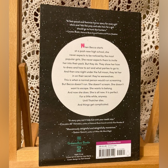 Squad Graphic Novel - Young Adult, Werewolf, Horror, LGBT, High School, Female - Picture 4 of 16